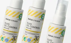Matas Striber Fluid Oil Control med glycerin i hudvård, som minskar porer och ger matt effekt. SPF 30.