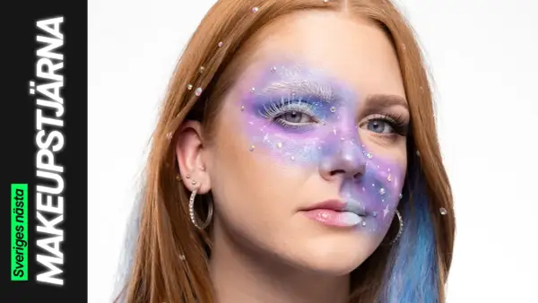 Sista minuten halloween sminkning med lila och blått stjärnstoft, glitter och vita ögonfransar. En drömsk look för en snabb förvandling.